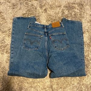 721 Levi’s size 25